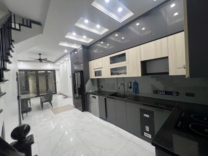 Bán nhà Ngọc Lâm,Long Biên 5 tầng,48m,mt4m oto đỗ cửa nhỉnh 12 tỷ - Ảnh 3